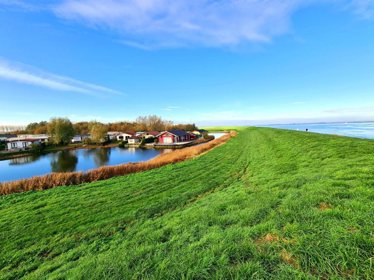 De Corner Van Zeeland Met Jacuzzi Sint Annaland Exterior photo
