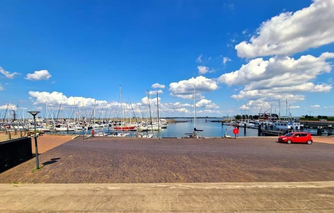De Corner Van Zeeland Met Jacuzzi Sint Annaland Exterior photo